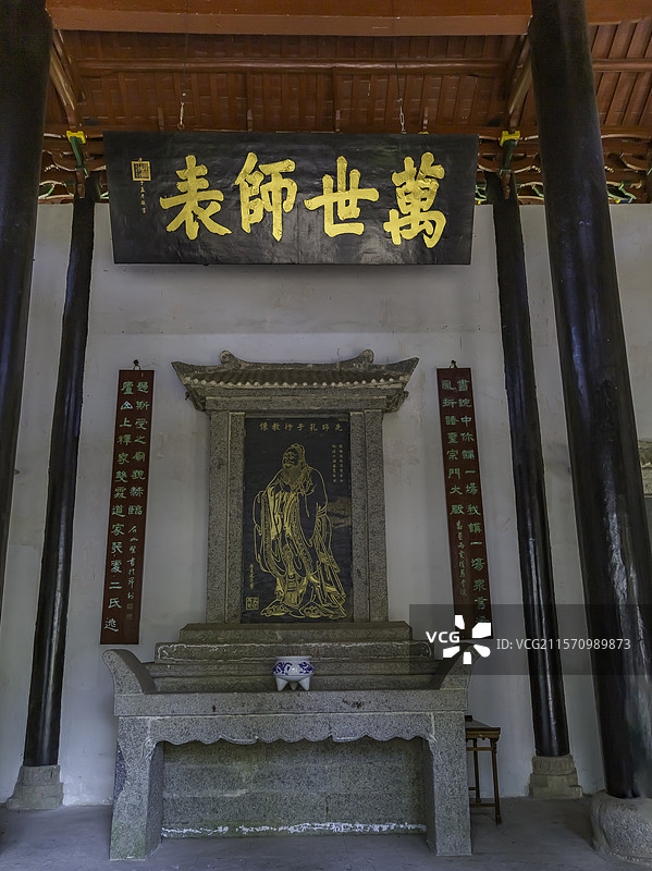 庐山市白鹿洞书院礼圣殿又名大成殿孔子雕像图片素材