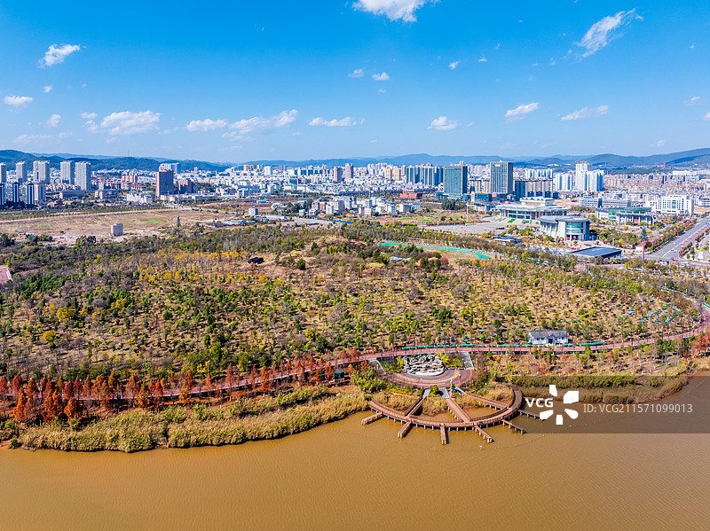 中国云南楚雄彝海公园航拍风光图片素材