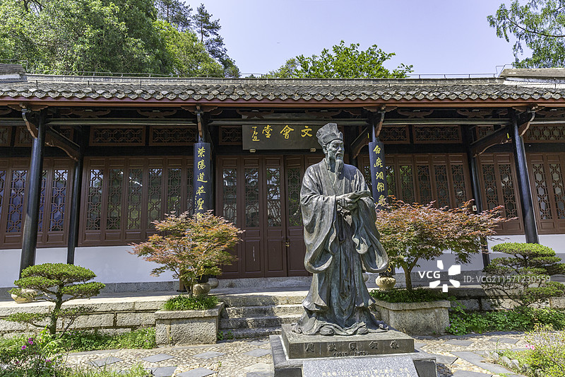 庐山市白鹿洞书院朱熹雕像图片素材