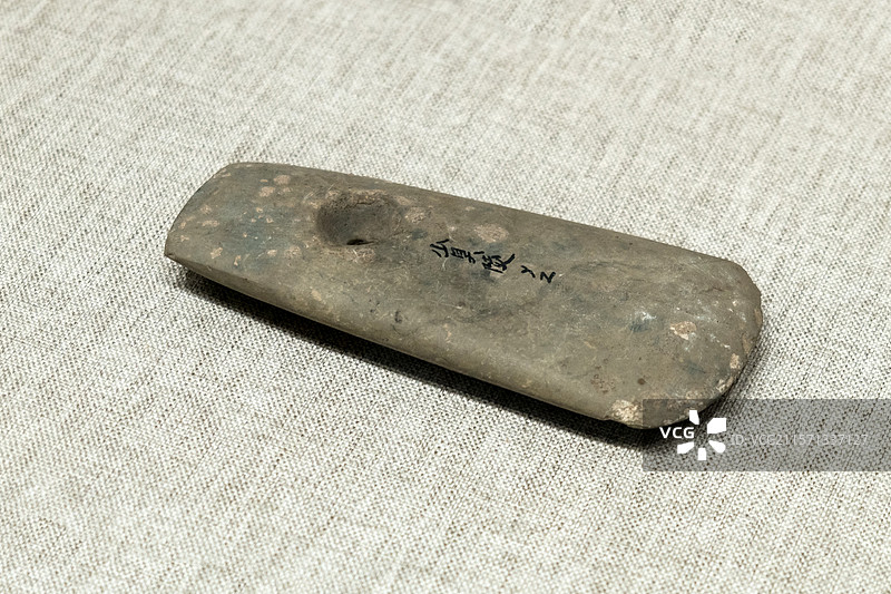 石斧 新石器时代 曲阜尼山水库出土 孔子博物馆藏图片素材