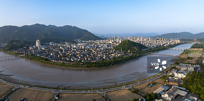 浙江台州临海紫阳古街古城墙兴善门龙兴寺图片素材