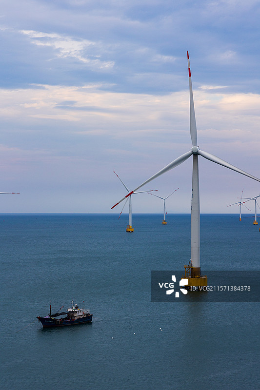 风之律动——平潭大练岛风车图片素材
