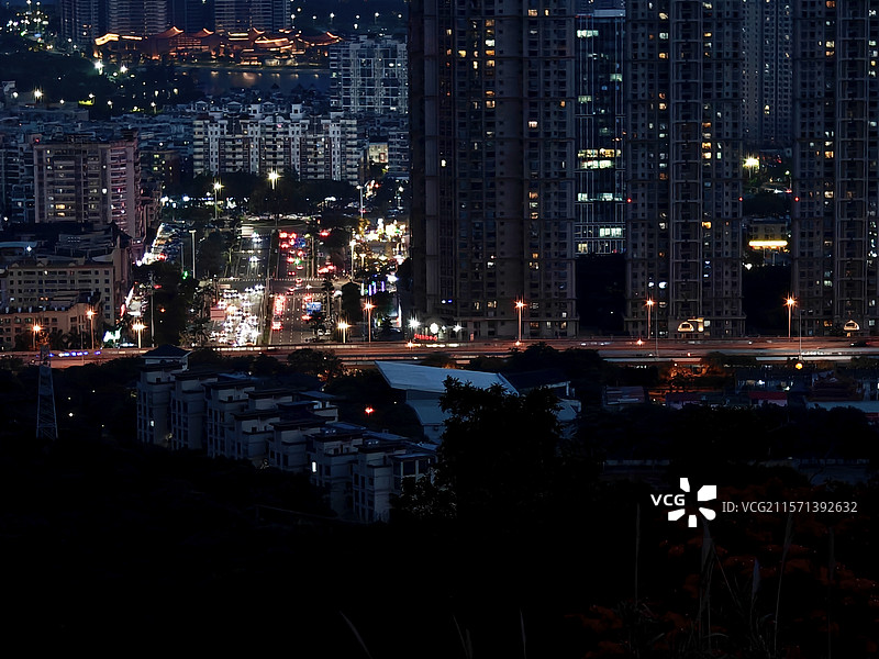 蔡尖尾山石峰岩茶铺视角看厦门城市风光图片素材