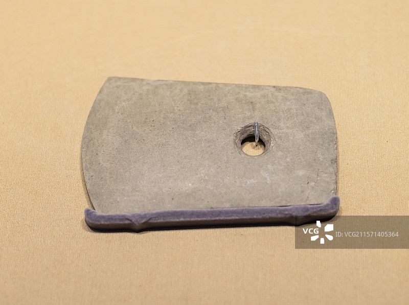 石钺 油子岭文化时期 宜城顾家坡21号墓 湖北省博物馆图片素材