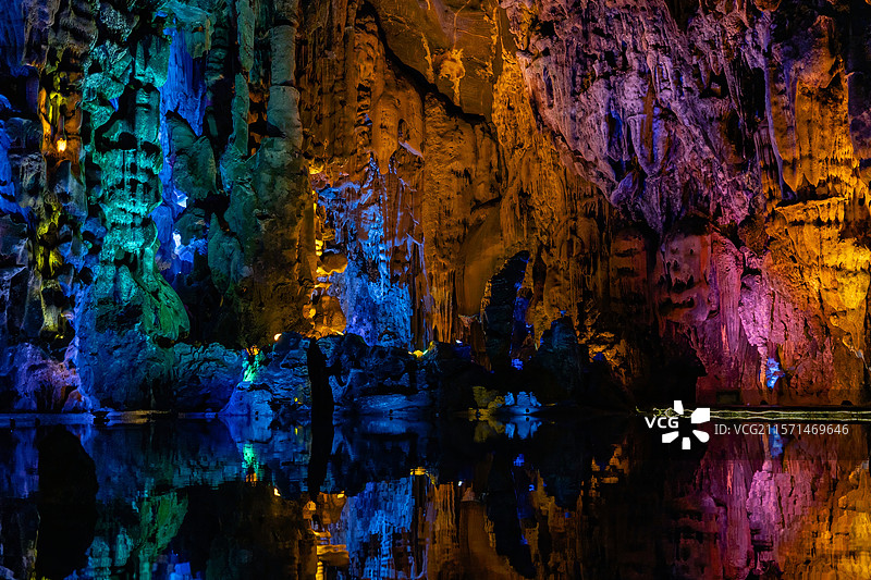 英德宝晶宫图片素材