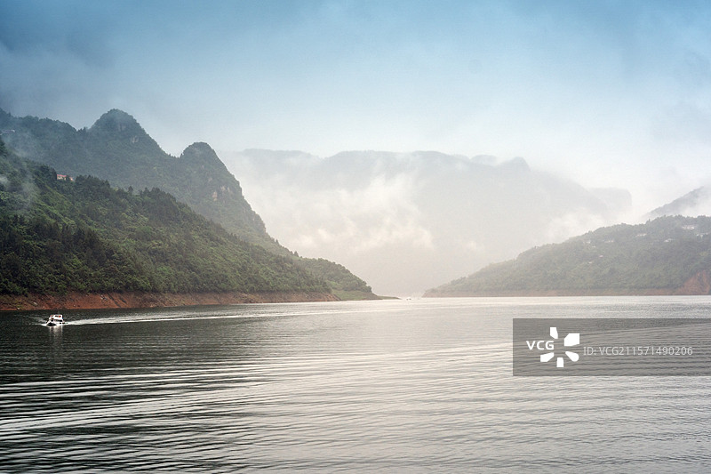 湖北大清江旅游恩施浑水河到建始蝴蝶崖两岸风光图片素材