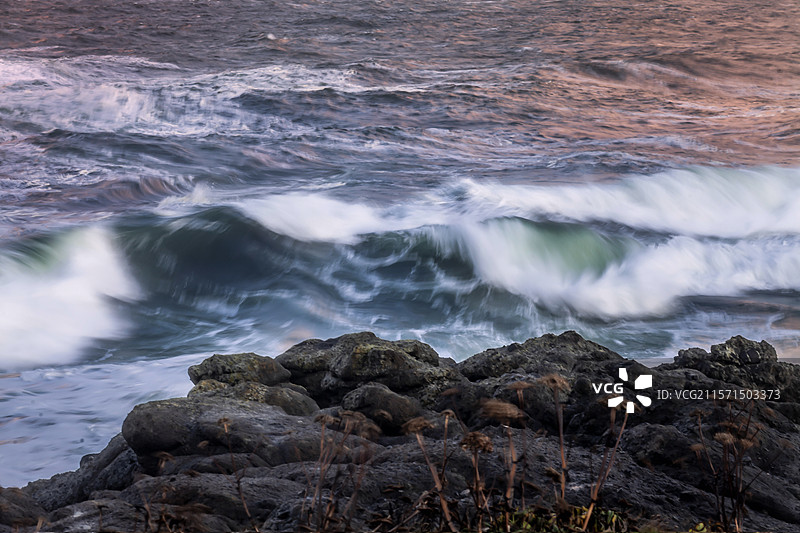 暮色浪涌—迪波湾（Depoe Bay）图片素材