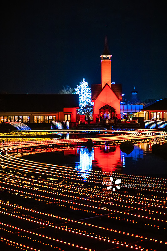 秋天红叶季 日本三重县桑名市名花之里夜景图片素材