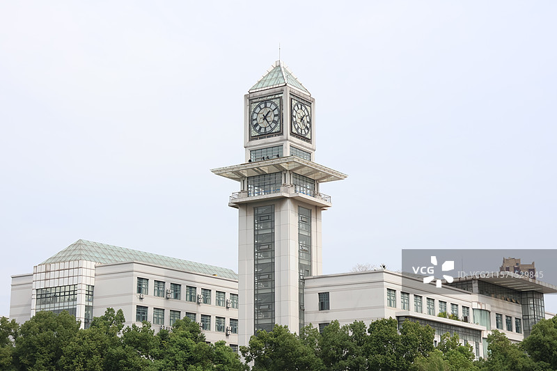中南财经政法大学文波楼图片素材