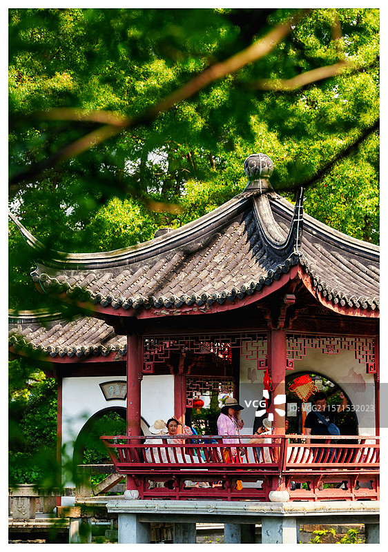 城市中的流金岁月图片素材