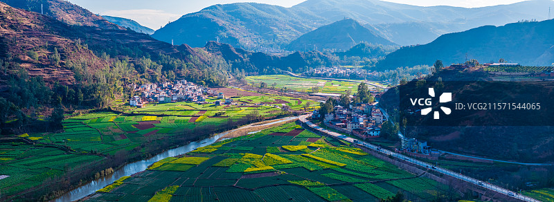 中国云南楚雄州牟定县母鲁打田野航拍风光图片素材