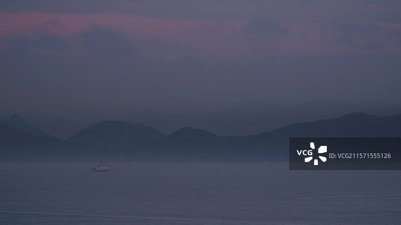 深圳大梅沙的远山图片素材