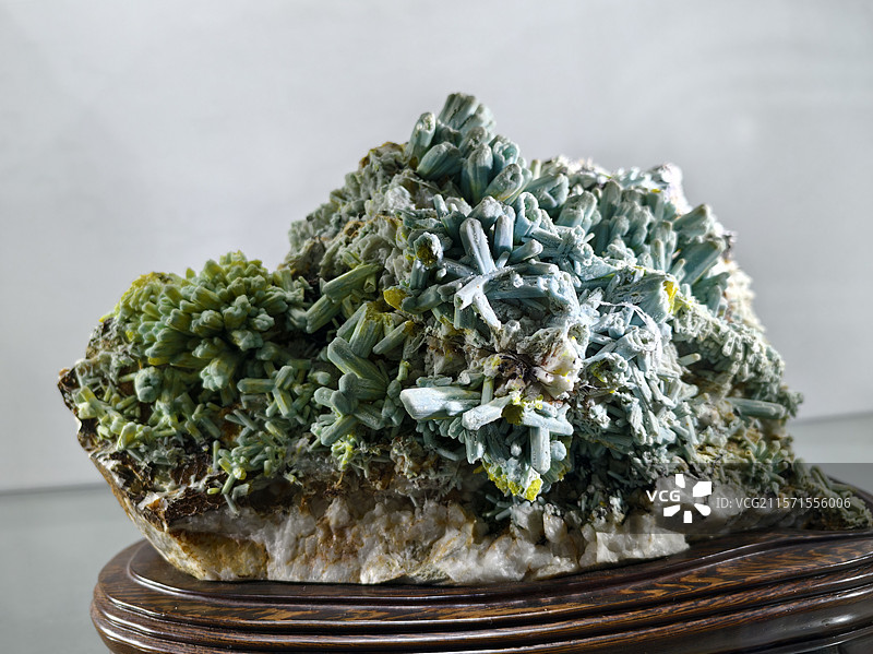 水磷铝铅矿图片素材