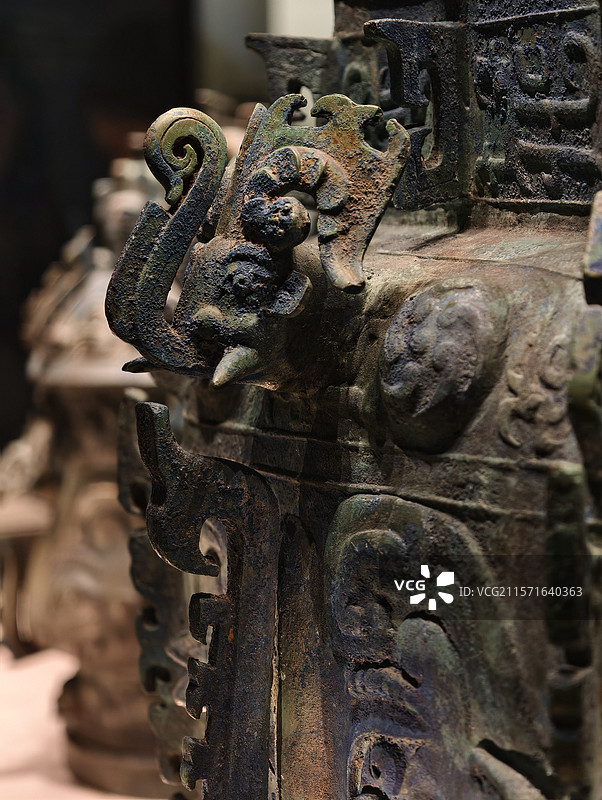 曾国和鄂国的青铜器图片素材