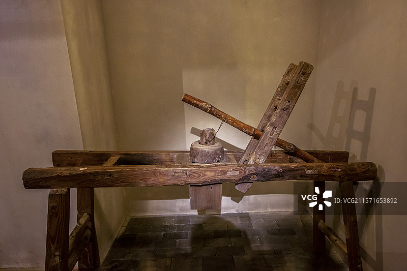 广西民族博物馆“壮美家园”展：壮族榨粉机（南宁市横县，1970年代）图片素材