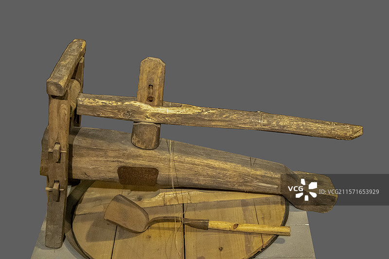 广西民族博物馆“壮美家园”展：壮族榨粉机（南宁市横县，1970年代）图片素材