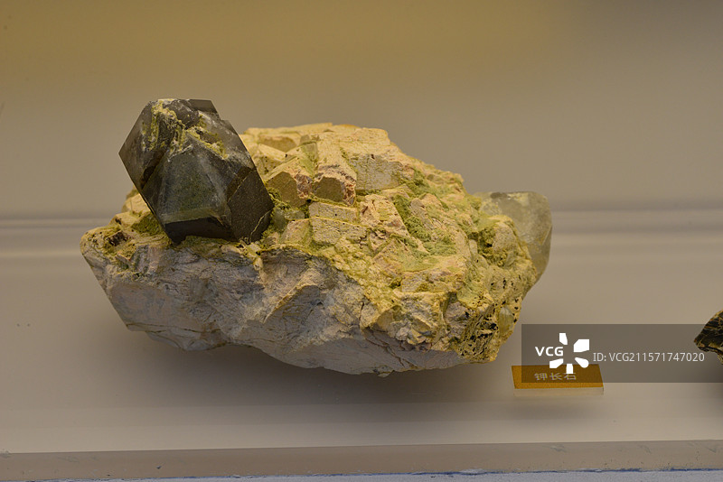 嫦娥五号带回的月球月壤矿石图片素材