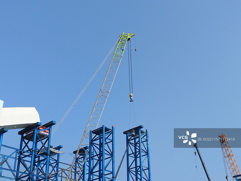 桥梁工程施工起重吊装作业图片素材