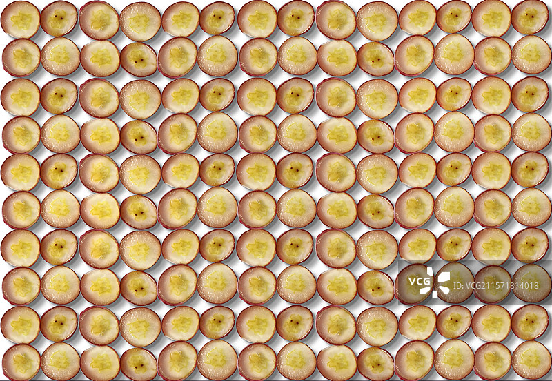 新鲜无核葡萄截面切片平铺背景图图片素材