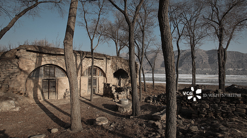 木头峪村，黄河边的窑洞图片素材