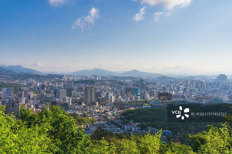 首尔特别市，南山观景台，南山公园，春季风光，昌德宫，昌庆宫，骆山公园，都市天际线，观景台，看风景图片素材