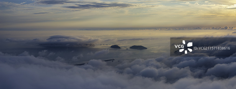 高空俯瞰云海与岛屿 | 洞头列岛图片素材
