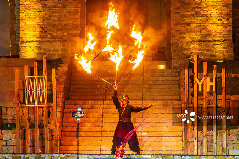 火立方（千年窑火颂风华主题演艺）-宜兴窑湖小镇图片素材