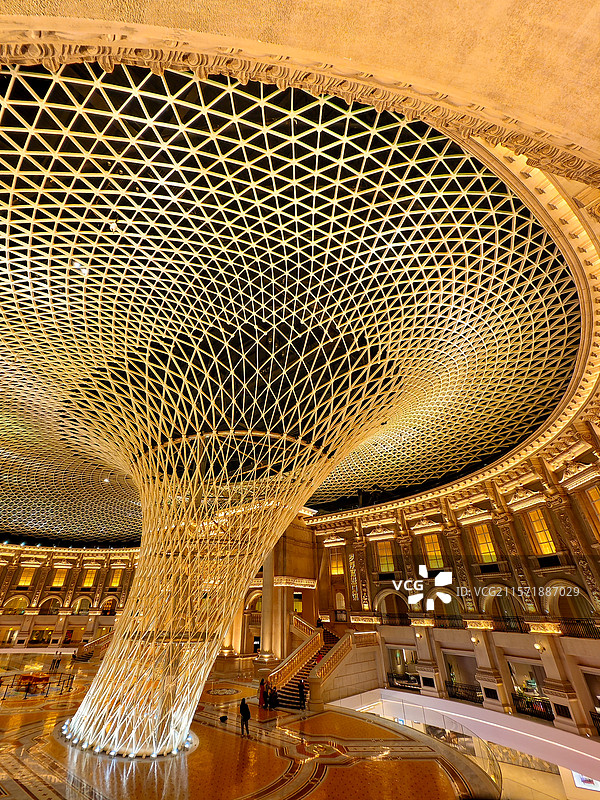 色彩和线条和谐唯美的顺德罗浮宫国际展览中心图片素材