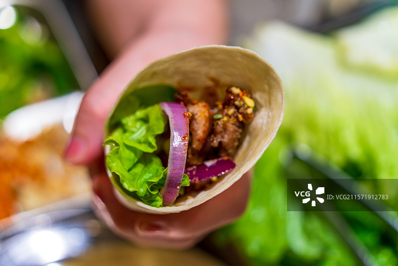 烧烤烤肉卷饼图片素材