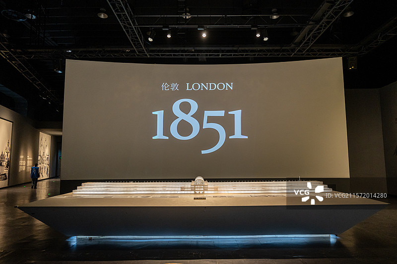 上海世博会博物馆，1851年英国伦敦世博会水晶宫模型图片素材