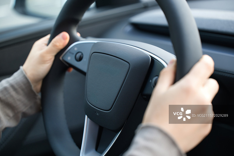 驾驶汽车的特写图片素材