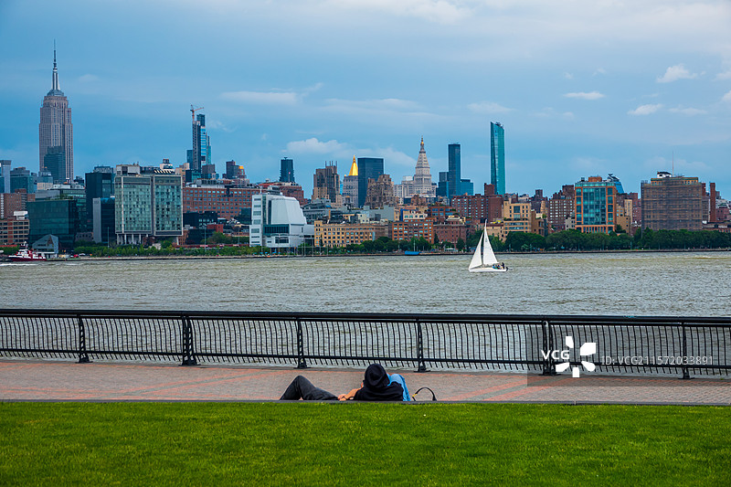 从HOBOKEN滨水公园，看风云变幻的曼哈顿图片素材