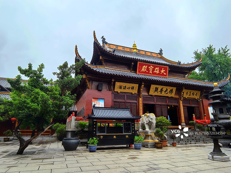 端午节在合肥街头漫步图片素材