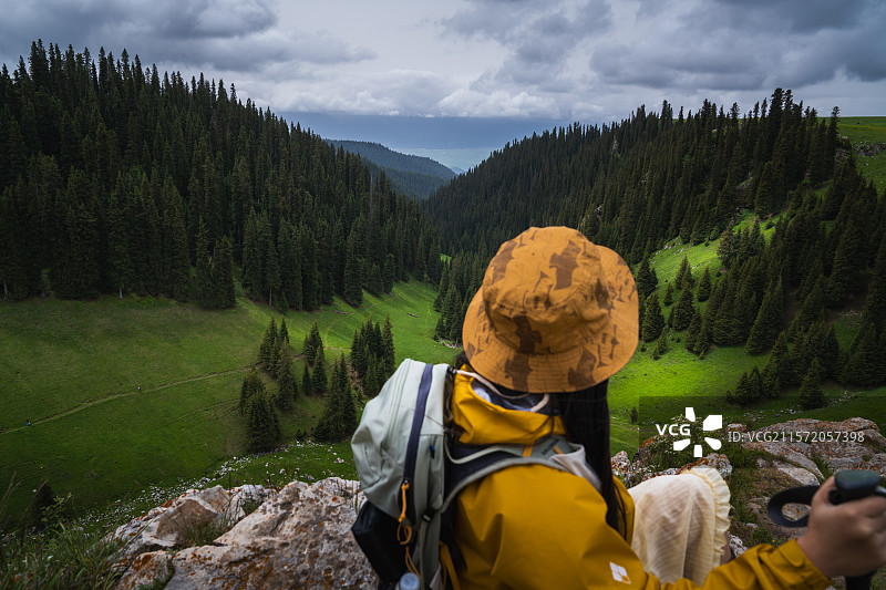 喀拉峻大峡谷图片素材