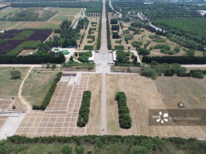 航拍阳陵：位于咸阳原上，是汉景帝刘启及其皇后的陵园，均为覆斗形，是西汉帝陵的重要组成部分图片素材