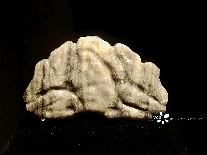 墨玉山形嵌件 唐代 北京丰台史思明墓出土 首都博物馆藏图片素材