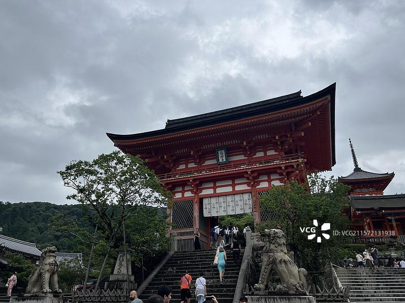 日本传统寺庙建筑外部特写（京都清水寺）图片素材