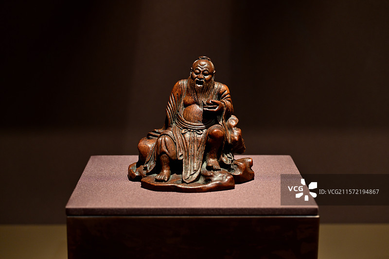 竹根东方朔像，清，竹雕，雕塑馆，上海博物馆东馆图片素材