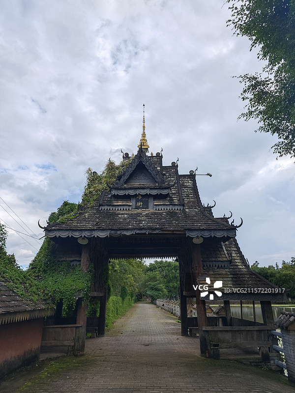 古朴典雅的传统门楼图片素材