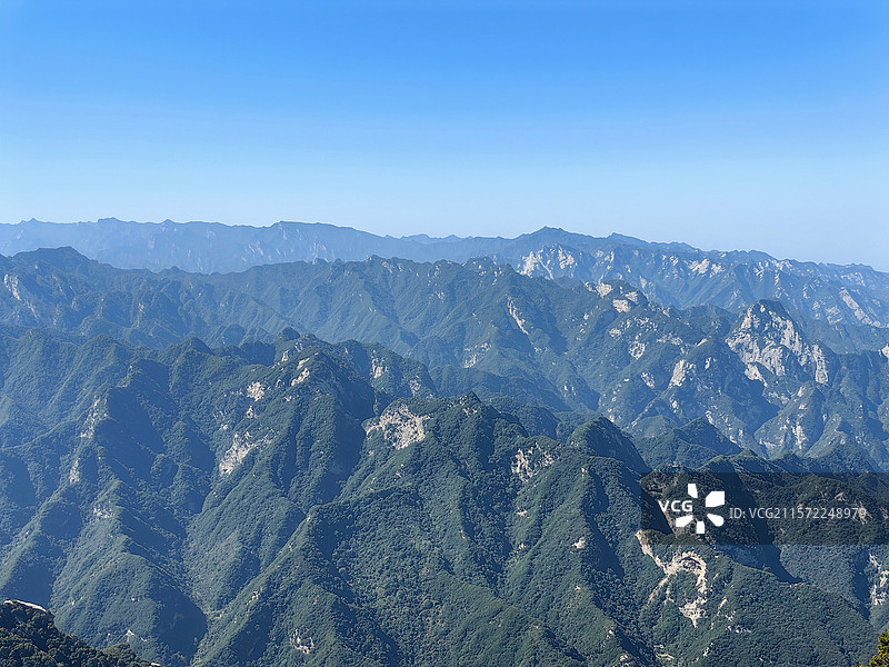 华山顶观山势图片素材