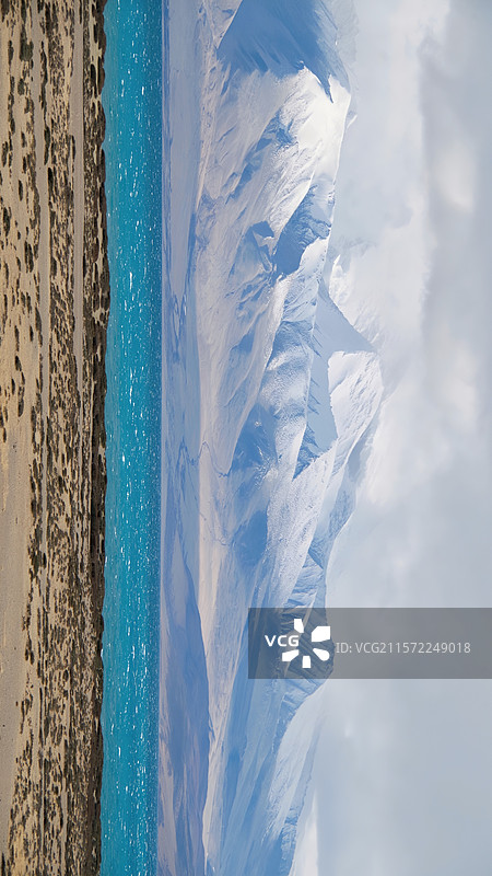 西藏三大圣湖之一：玛旁雍措图片素材