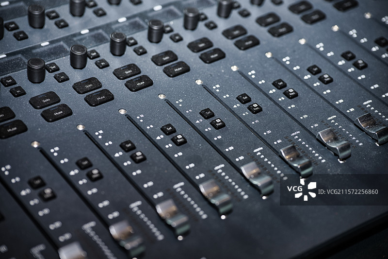 音频混音器的特写图片素材