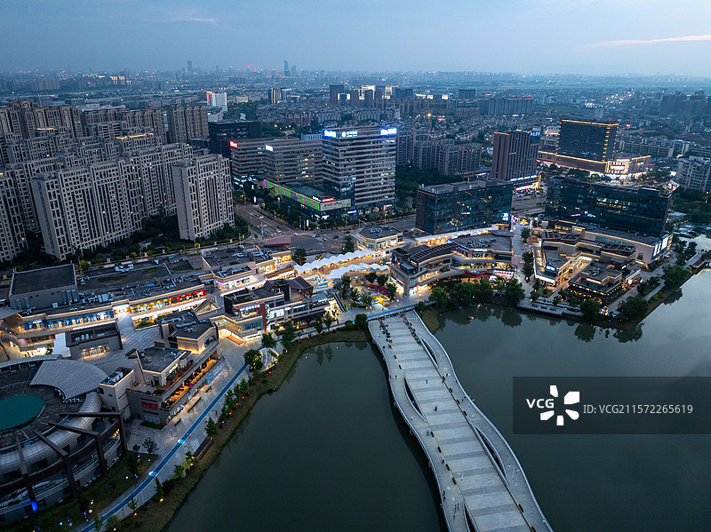 宁波镇海庄市同心湖公园航拍夜景图片素材