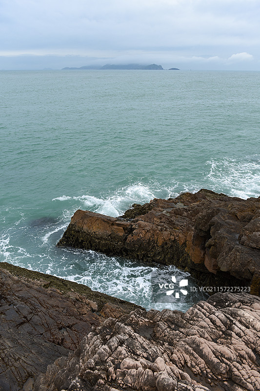 舟山嵊山岛西洋湾海岛岬角礁石近景图片素材