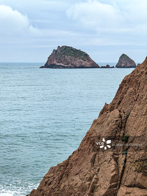 舟山嵊山岛西洋湾海岛岬角礁石图片素材
