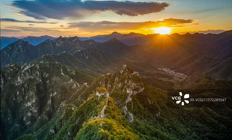 箭扣日落，镇北雄关图片素材