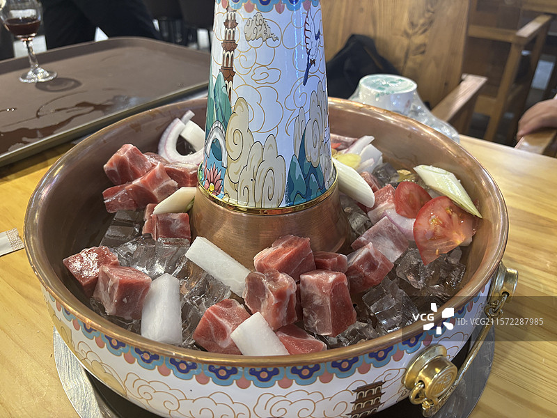 宁夏银川怀远夜市烧烤冰煮羊烤肉夜景图片素材