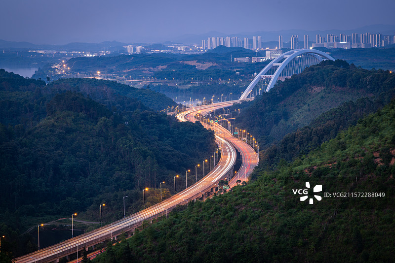 柳州快速路官塘大桥车轨图片素材
