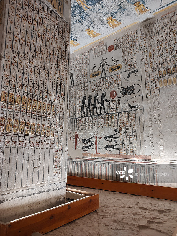 埃及卢克索帝王谷内部细节图图片素材