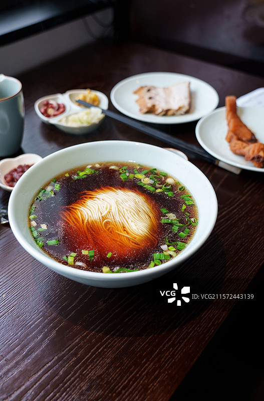 苏州美食 苏式面 苏州面馆 苏式焖肉面苏式熏鱼面图片素材